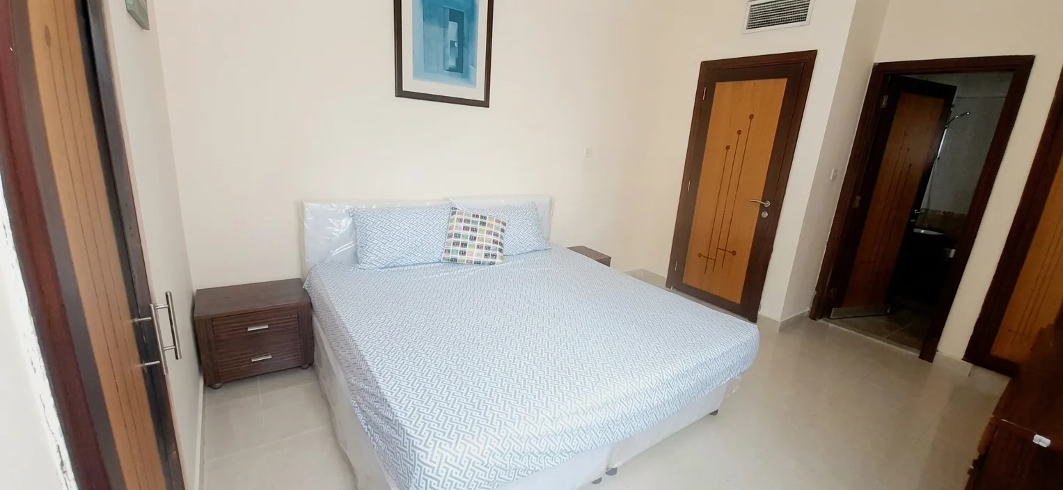 Beautiful room close to MOE metro