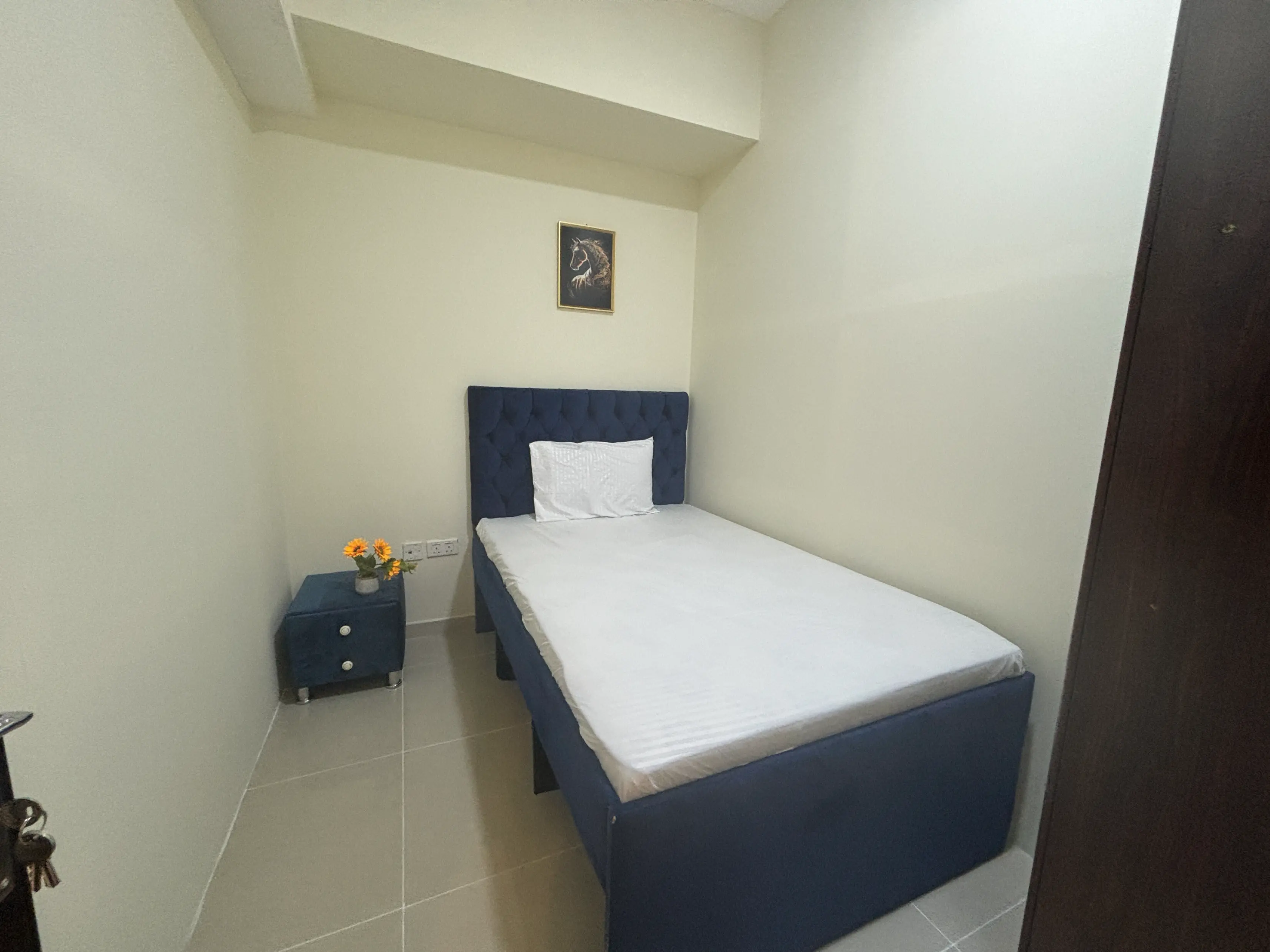 Elegant small Room for rent in Villa | JVC