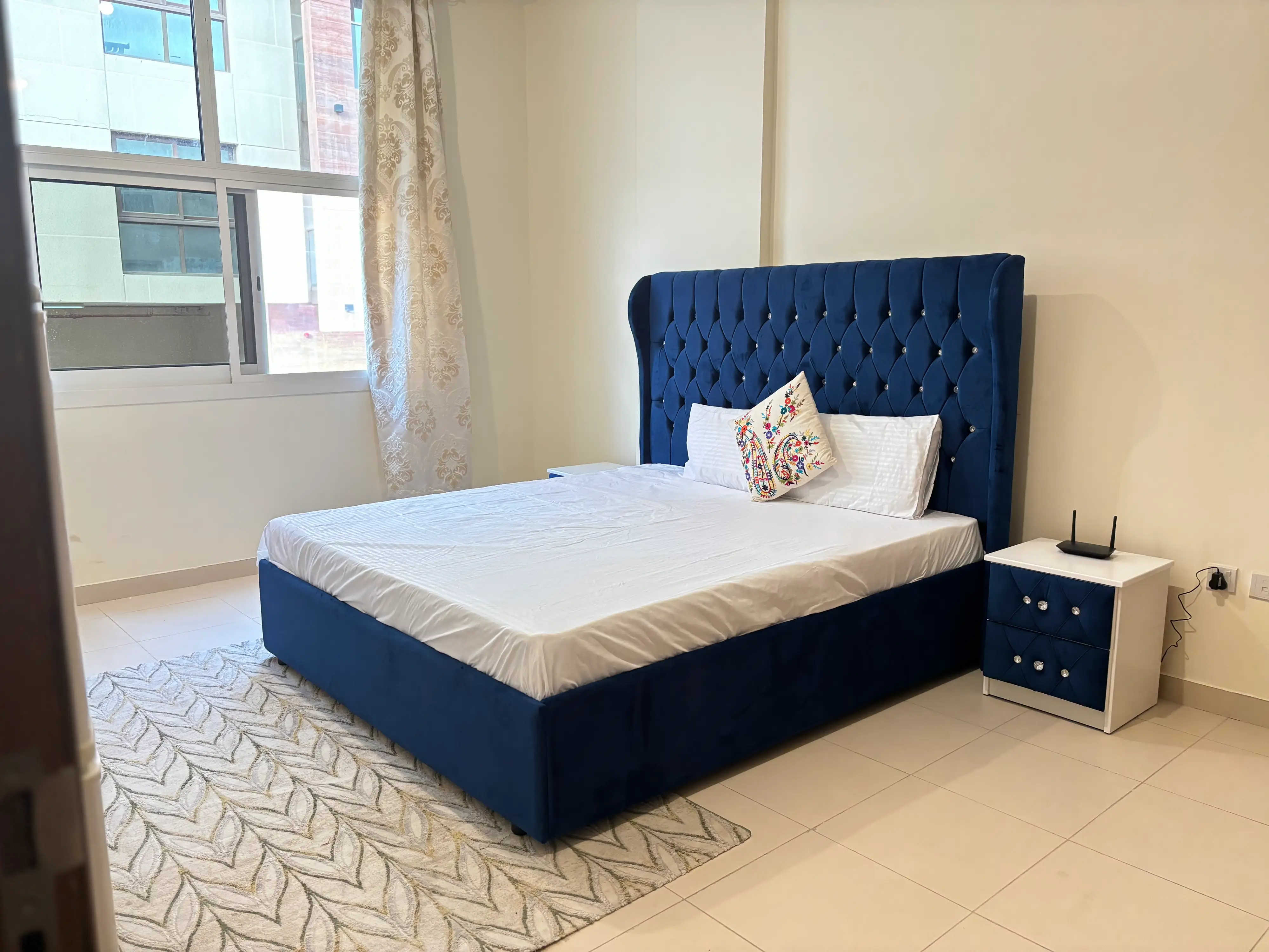 Master room in a villa - JVC
