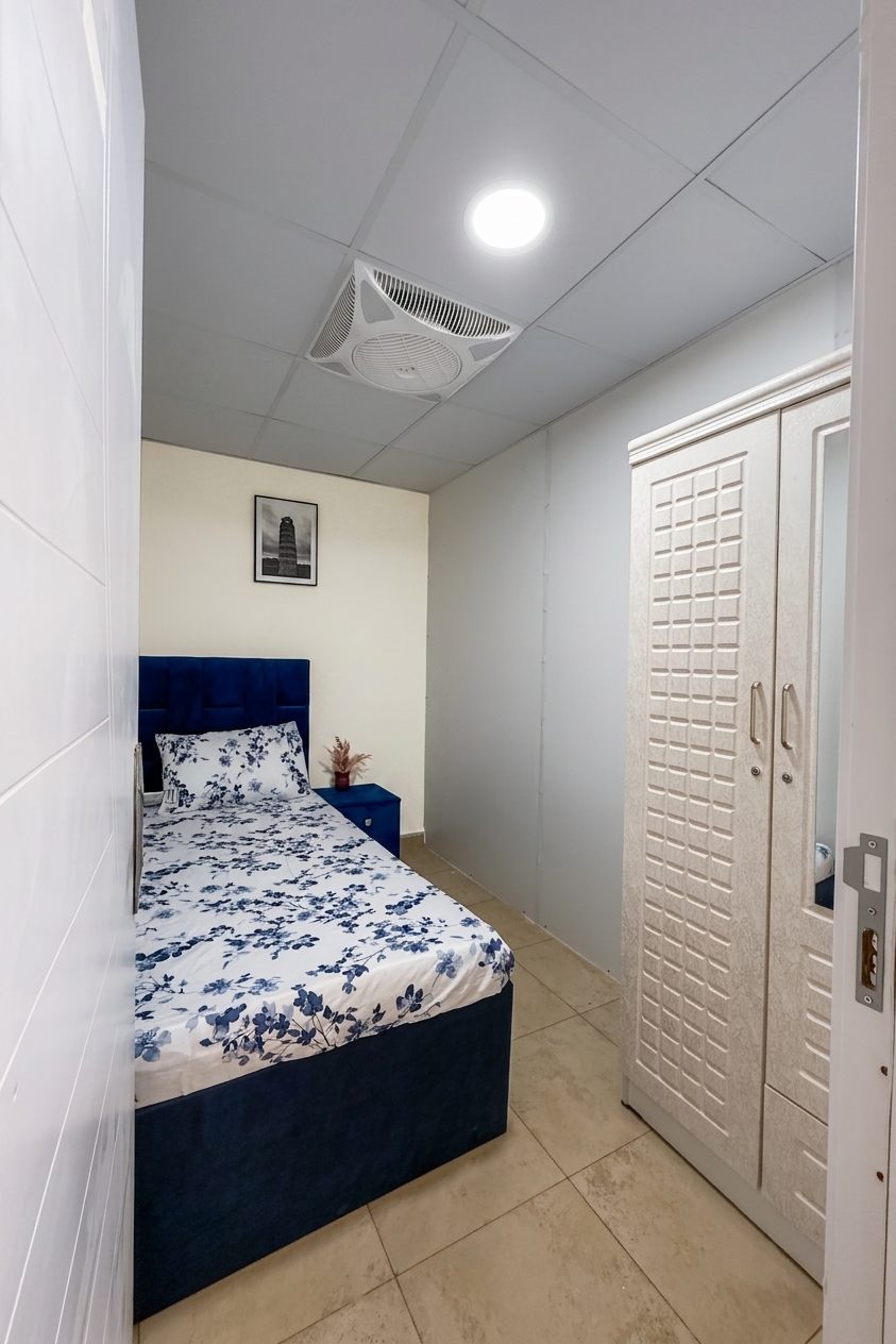 Beautiful Small room for rent in DSO | Access to Balcony