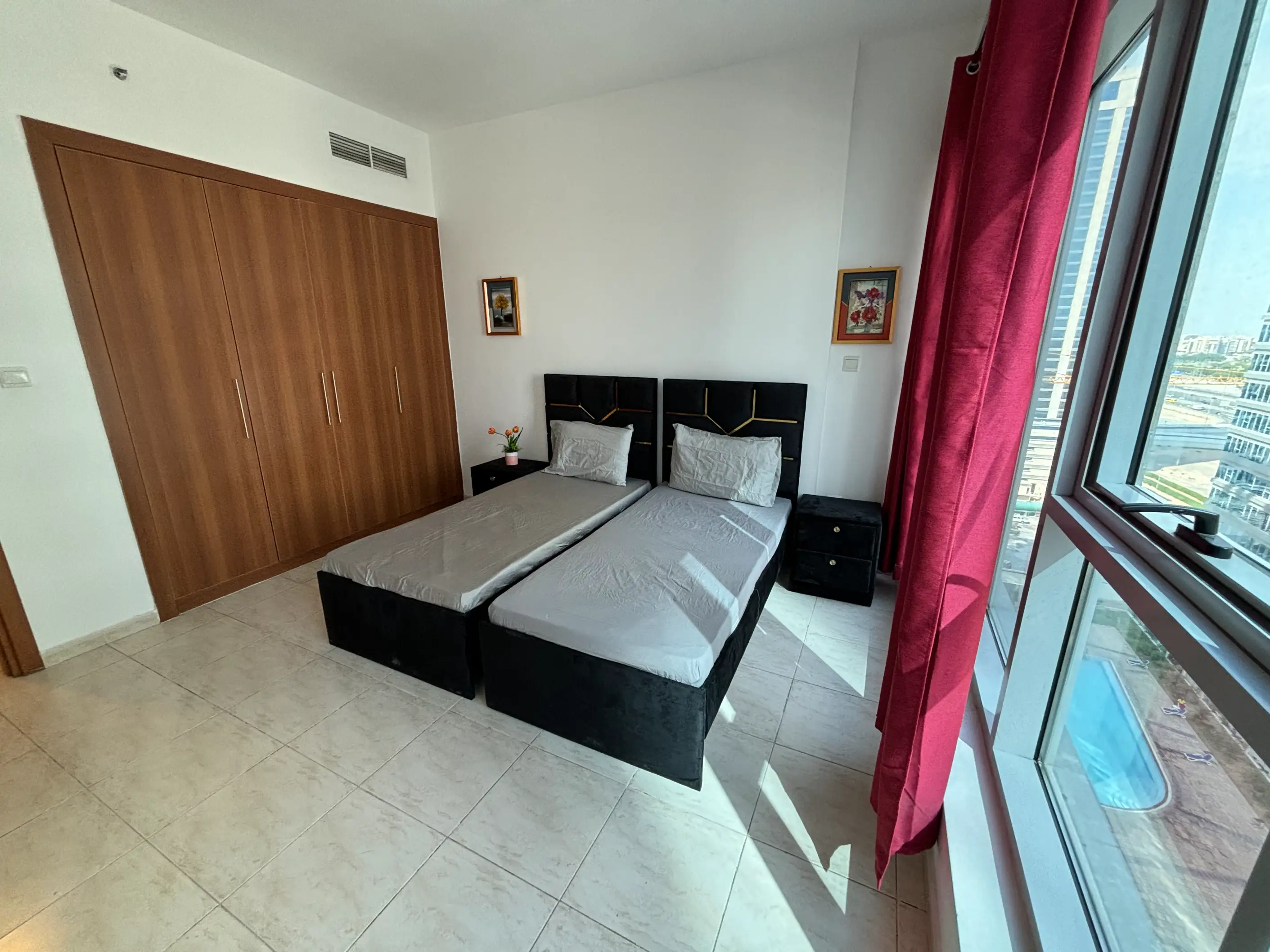 Private room for rent in Skycourts - Dubailand