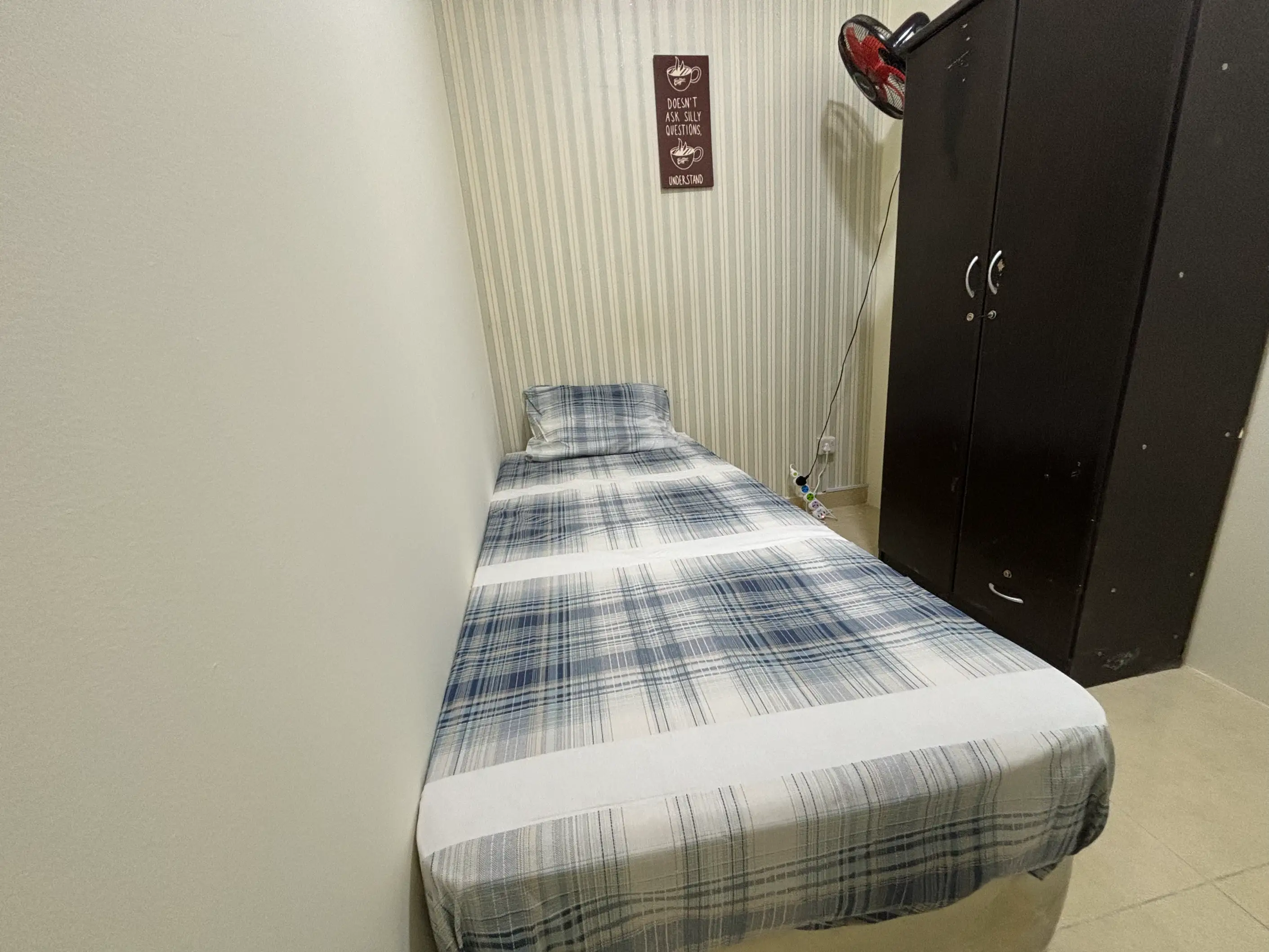 Budget Room for rent in villa in JVC